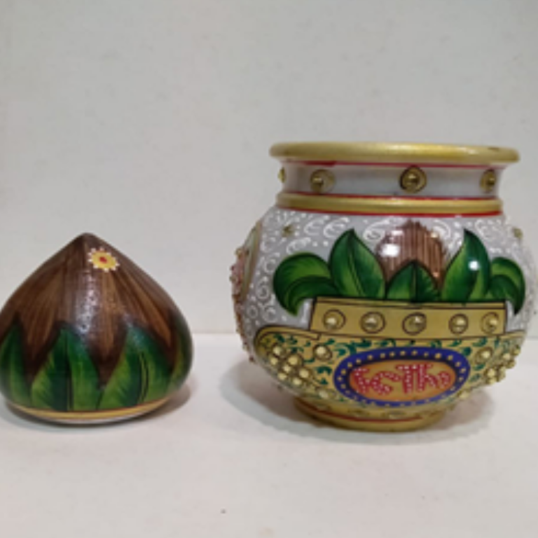 Marble kalash with marble Nariyal.